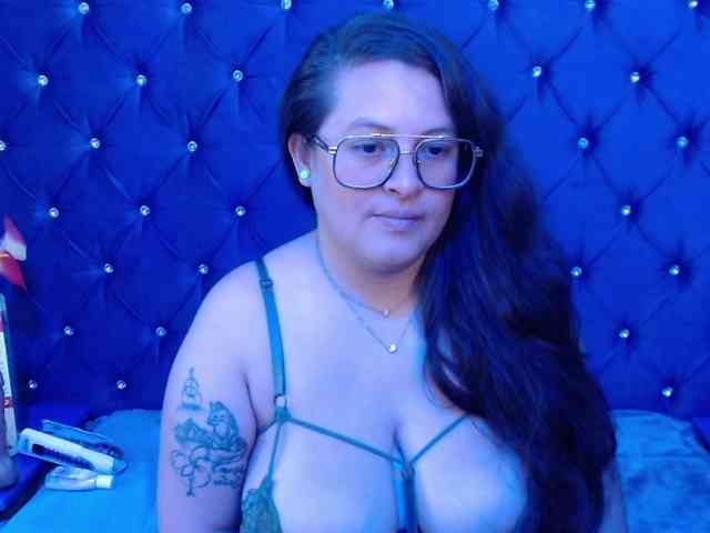 SaraThonson webcam