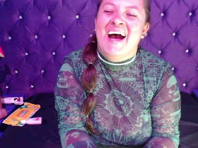 SaraThonson webcam