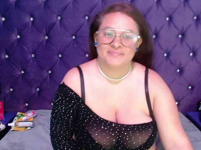 SaraThonson webcam