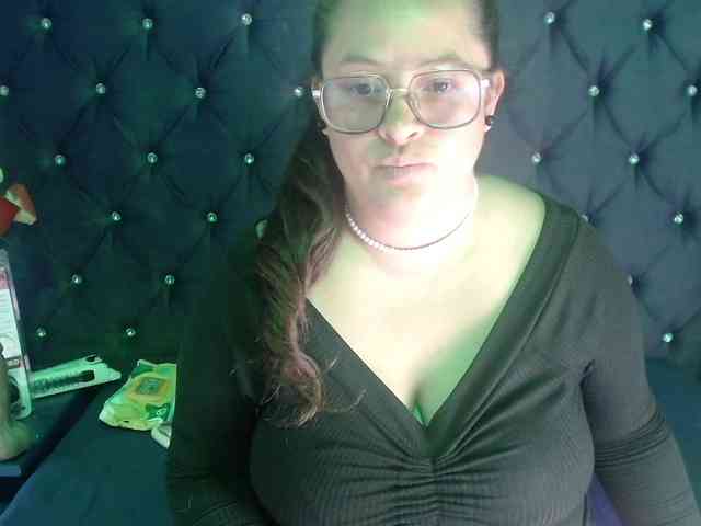 SaraThonson webcam