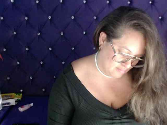 SaraThonson webcam