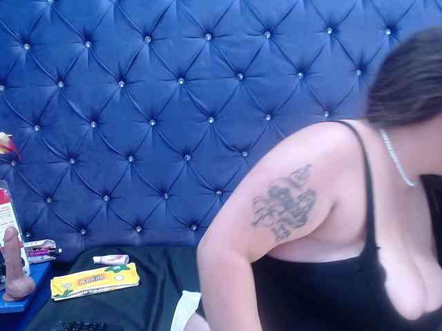 SaraThonson webcam