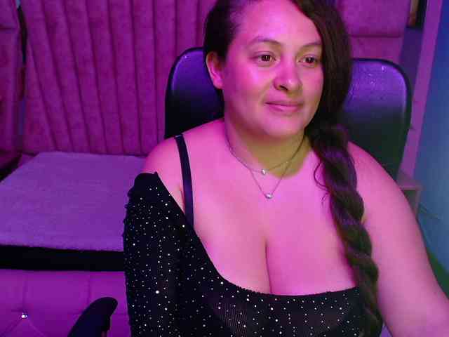 SaraThonson webcam