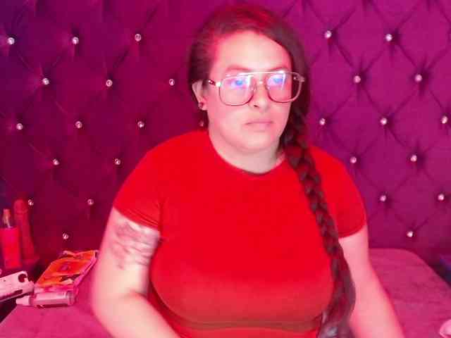 SaraThonson webcam