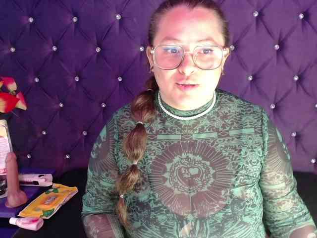 SaraThonson webcam