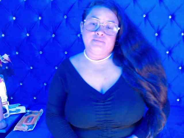 SaraThonson webcam