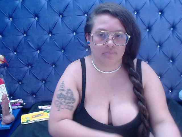 SaraThonson webcam