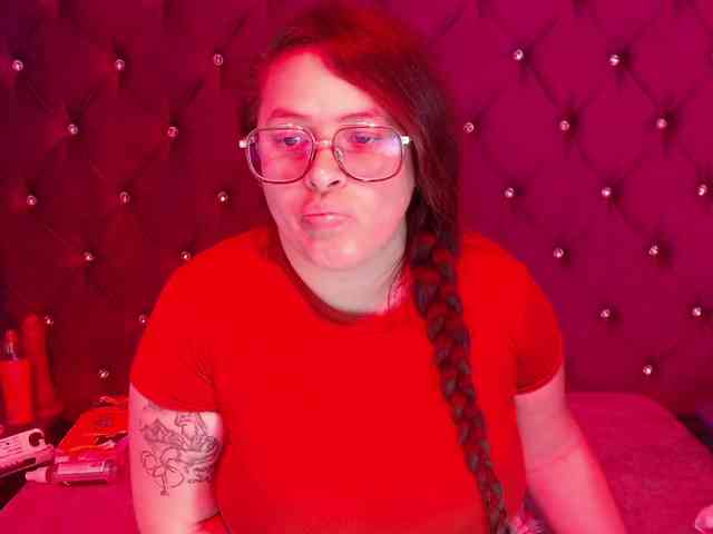 SaraThonson webcam