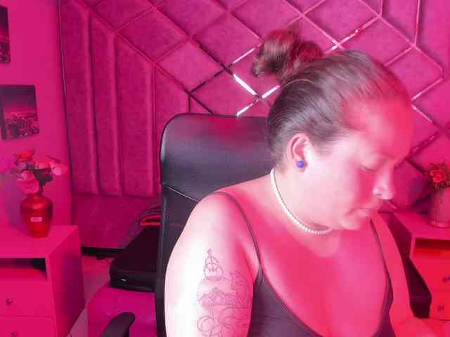 SaraThonson webcam