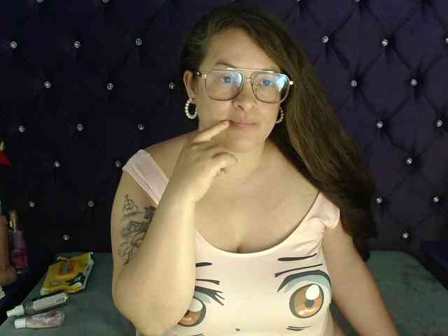 SaraThonson webcam