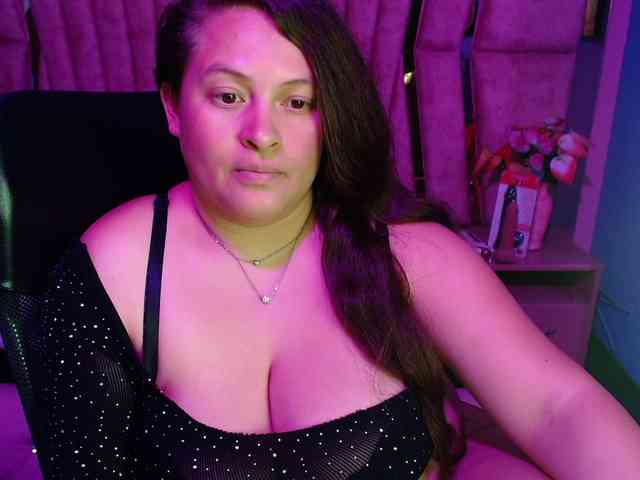 SaraThonson webcam