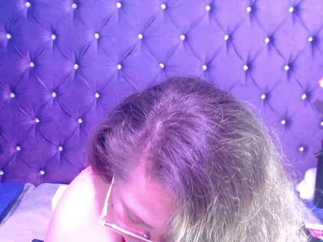 SaraThonson webcam