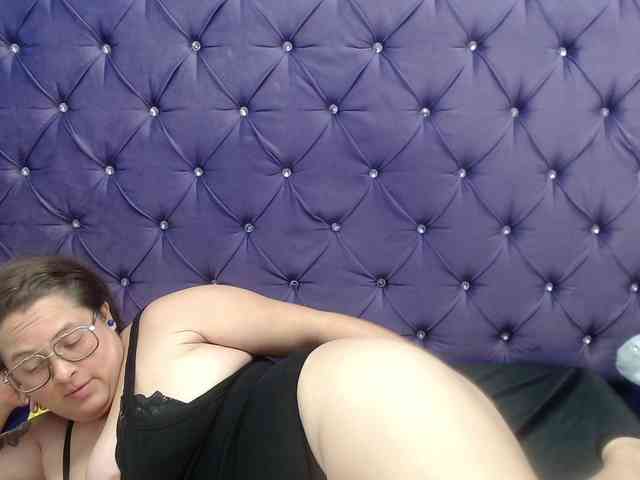 SaraThonson webcam
