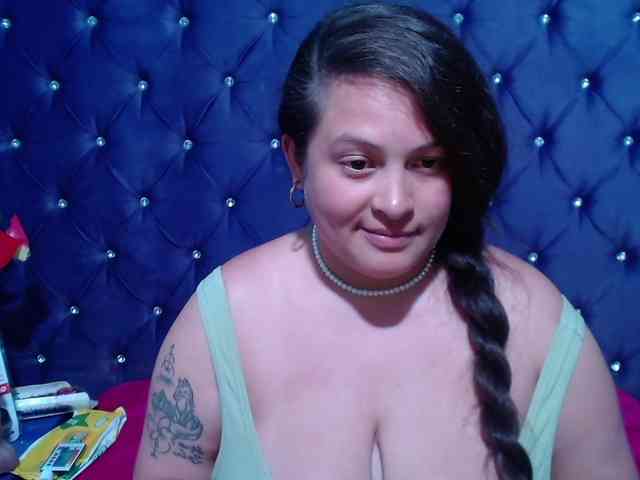 SaraThonson webcam