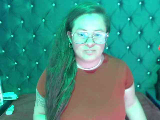SaraThonson webcam