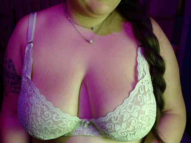 SaraThonson webcam