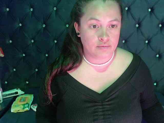 SaraThonson webcam