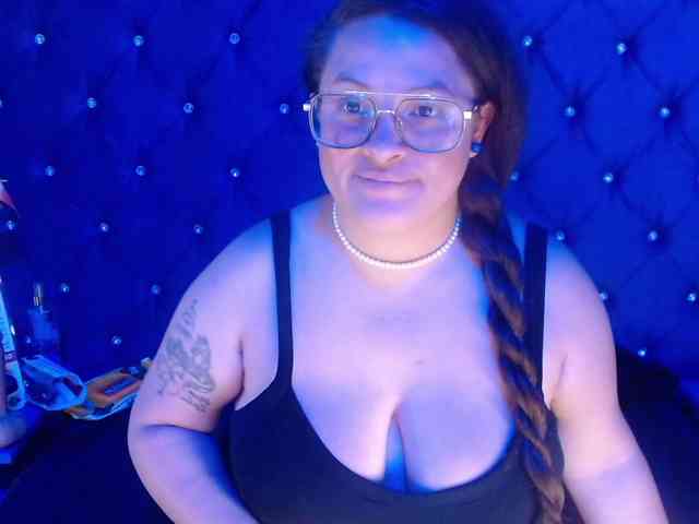 SaraThonson webcam