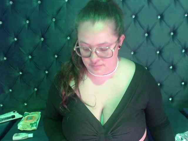 SaraThonson webcam