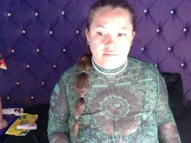SaraThonson webcam