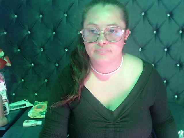SaraThonson webcam