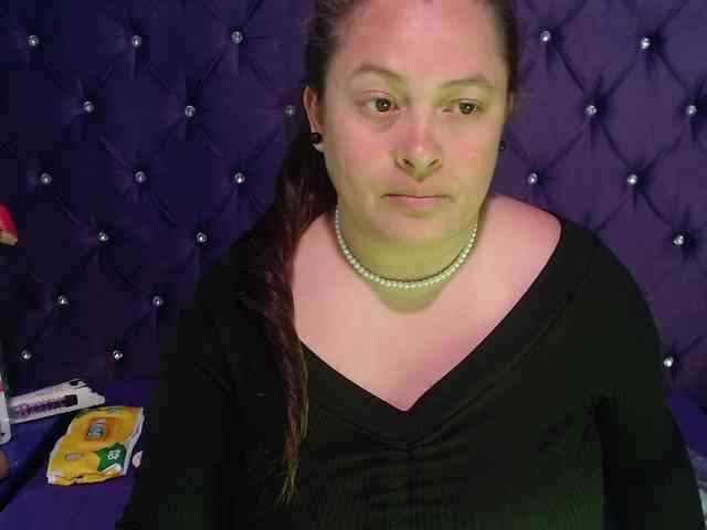 SaraThonson webcam
