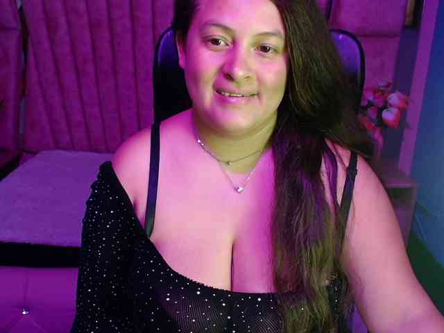 SaraThonson webcam