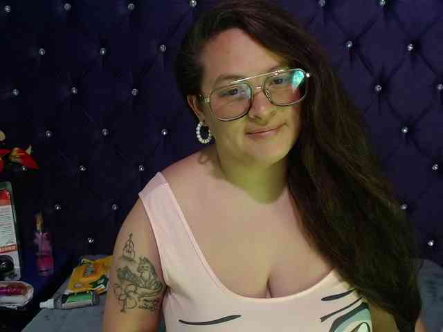 SaraThonson webcam