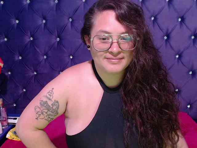 SaraThonson webcam