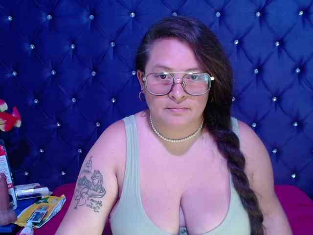 SaraThonson webcam