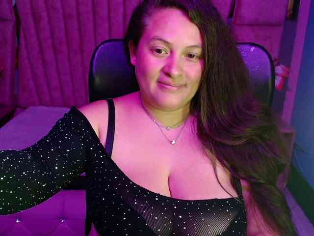 SaraThonson webcam