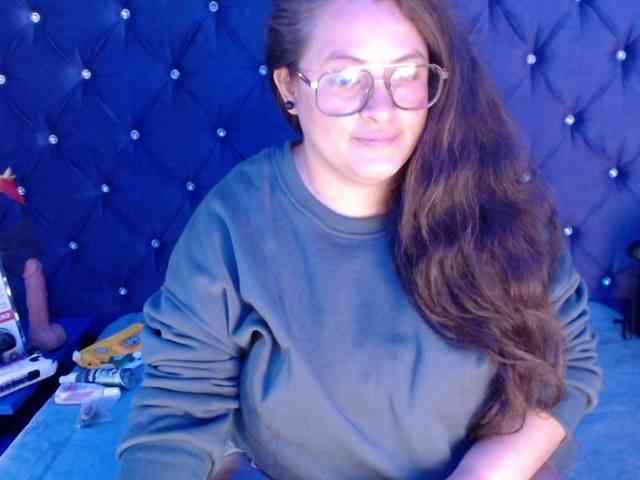 SaraThonson webcam