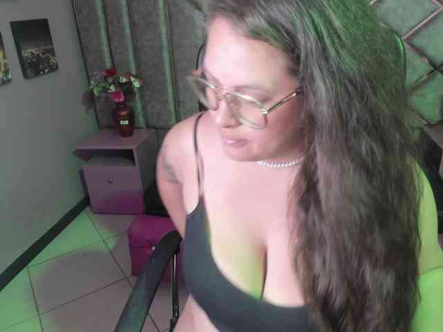 SaraThonson webcam