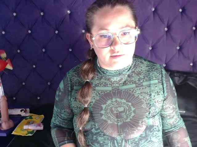 SaraThonson webcam