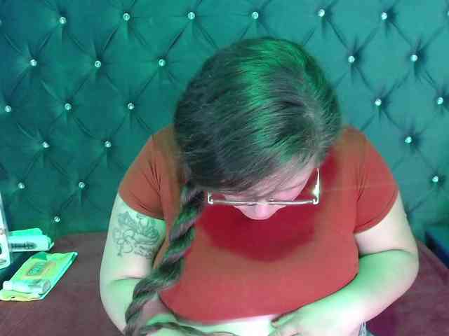 SaraThonson webcam