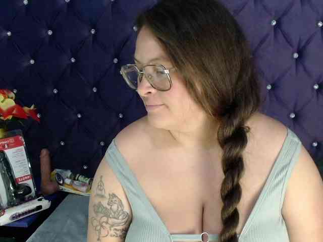 SaraThonson webcam