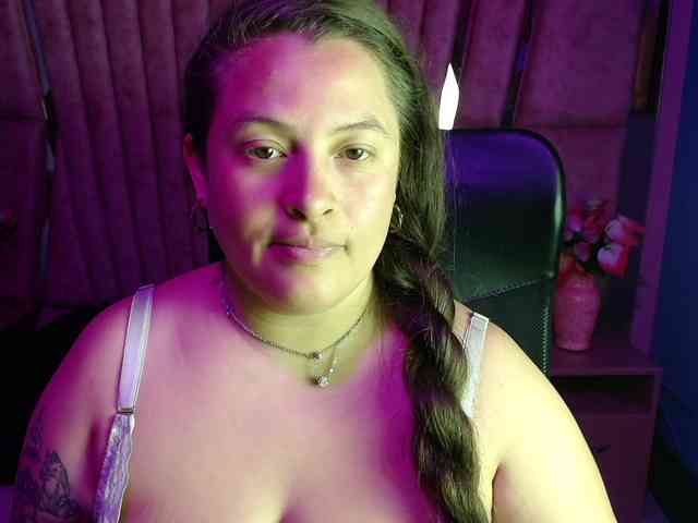 SaraThonson webcam