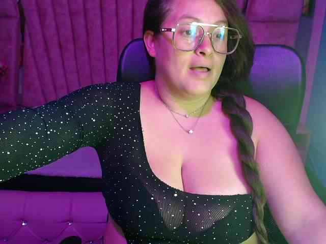 SaraThonson webcam