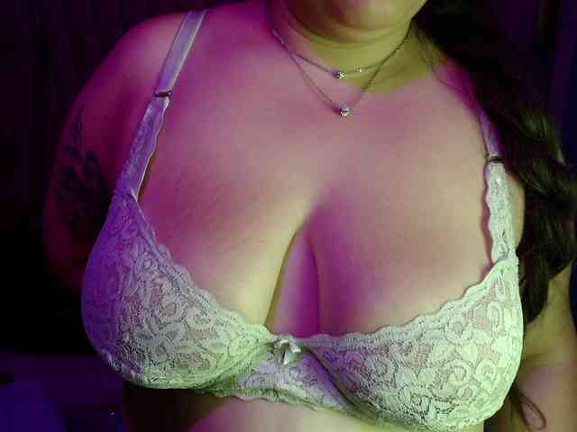 SaraThonson webcam