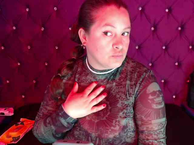 SaraThonson webcam