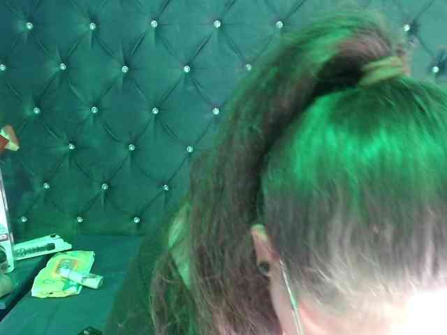 SaraThonson webcam