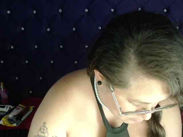 SaraThonson webcam