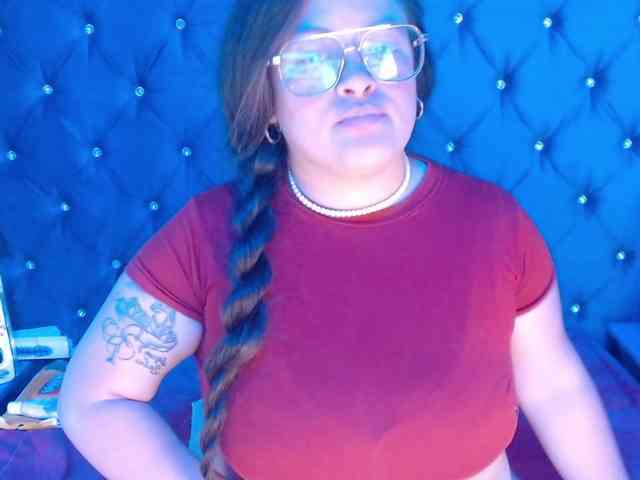 SaraThonson webcam