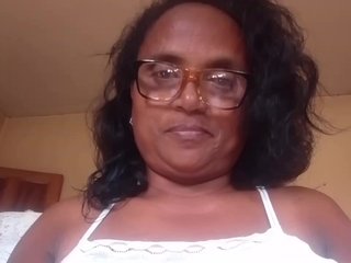 hotmomsexy's Live Webcam