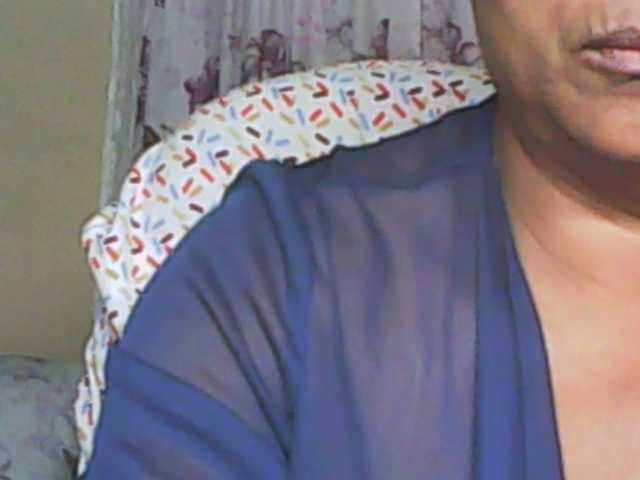 hotmomsexy's BongaCams show and profile