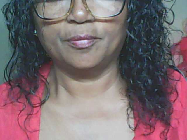 hotmomsexy's BongaCams show and profile