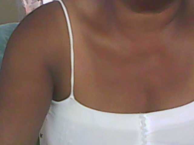 hotmomsexy's BongaCams show and profile