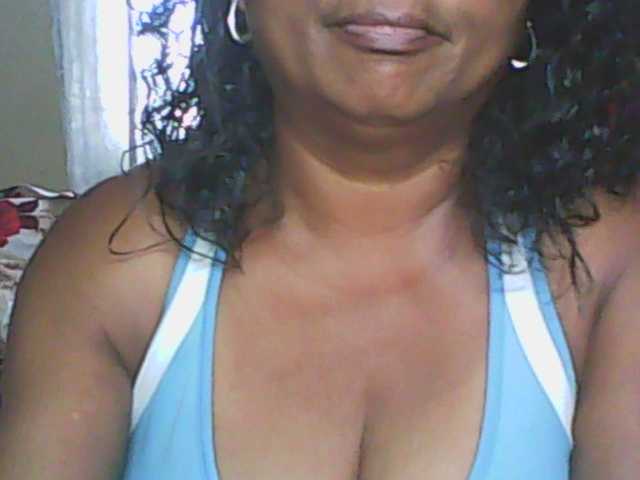 hotmomsexy's BongaCams show and profile