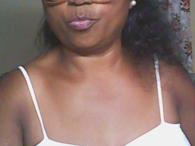 hotmomsexy's BongaCams show and profile