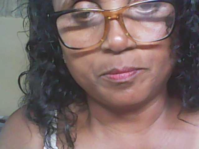 hotmomsexy's BongaCams show and profile